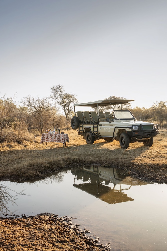 NAKO Safari Lodge 30/40