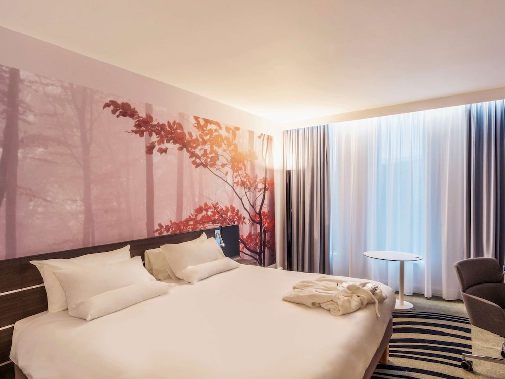 SUPERIOR, KING BED