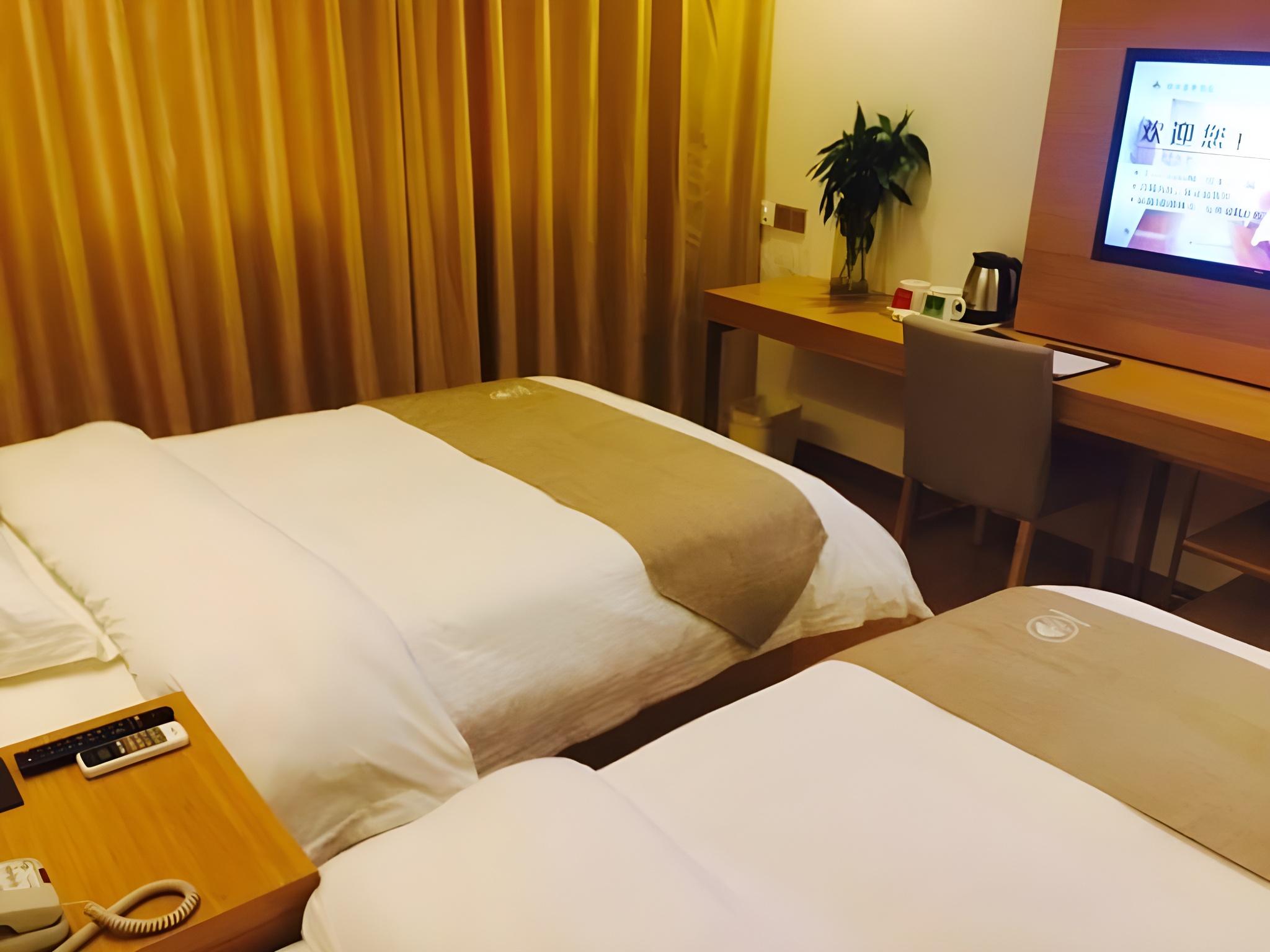 Room at GreenTree Inn Henan Jiaozuo Mengzhou Huifeng Road Express Hotel, JIAOZUO CITY