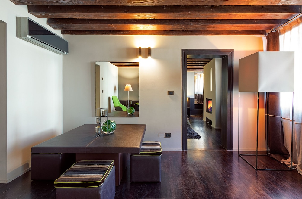 Charming House i Qs 15/20