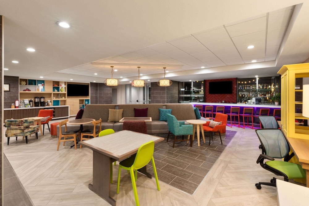 Hawthorn Suites by Wyndham Kingwood/Houston 19/30