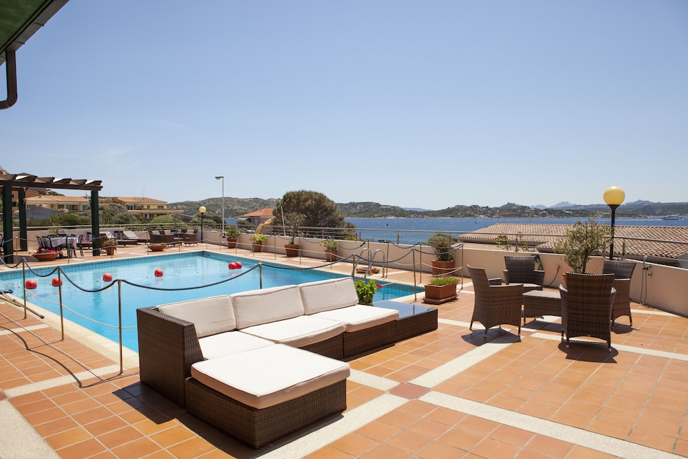 Miralonga Hotel 27/50