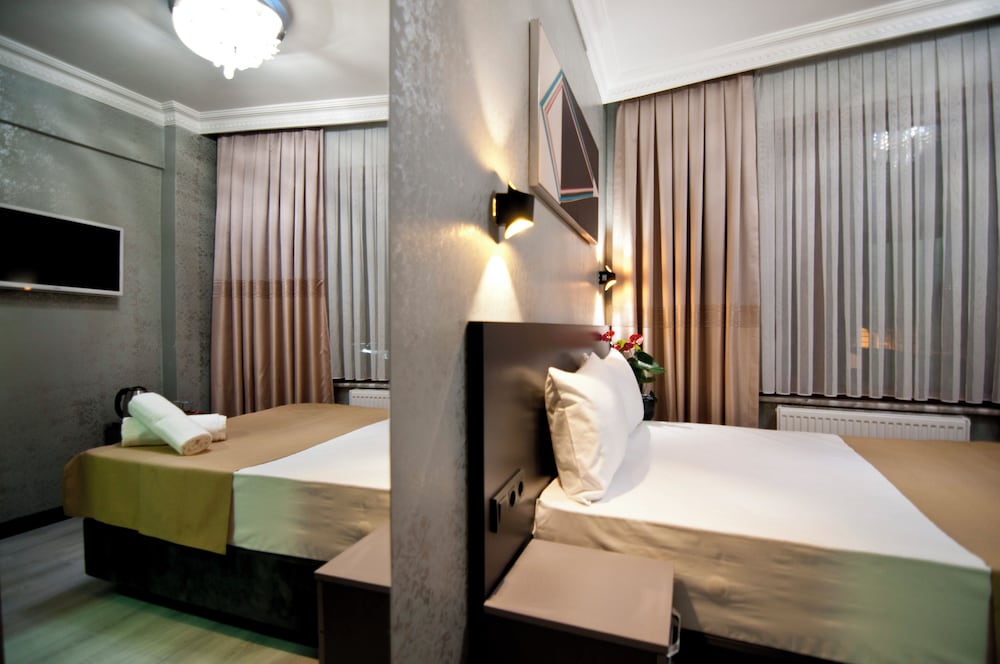 Hotel Ottoman 2 Class 9/43
