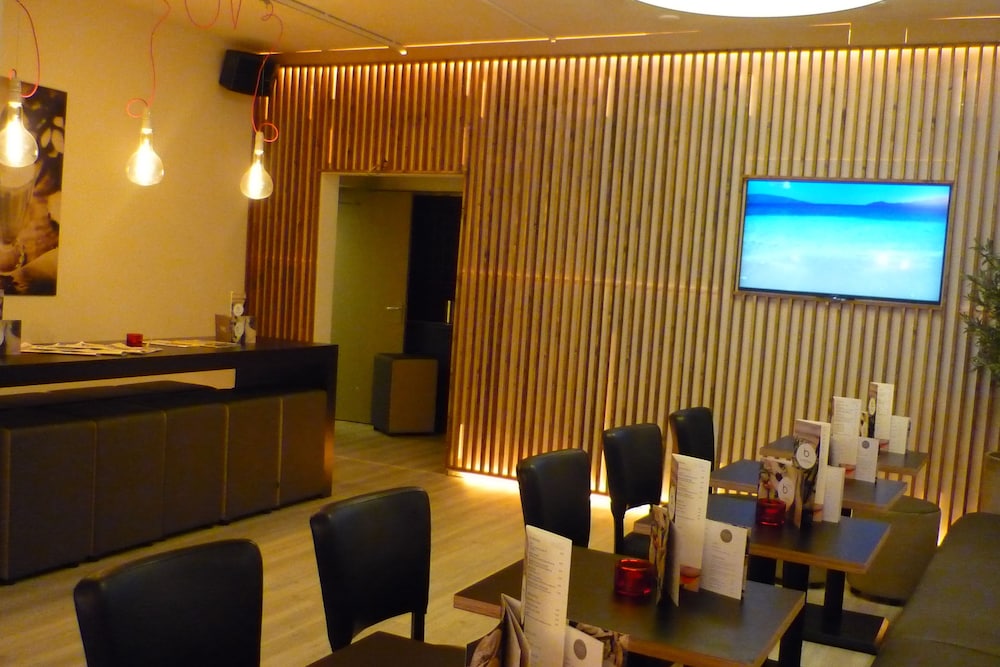Hotel Beez NO.106 38/45