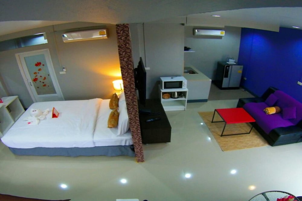 Winhouse Hotel 33/39