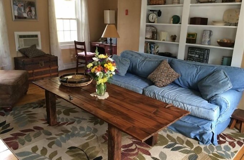 The Sunny Grange B&B 12/18