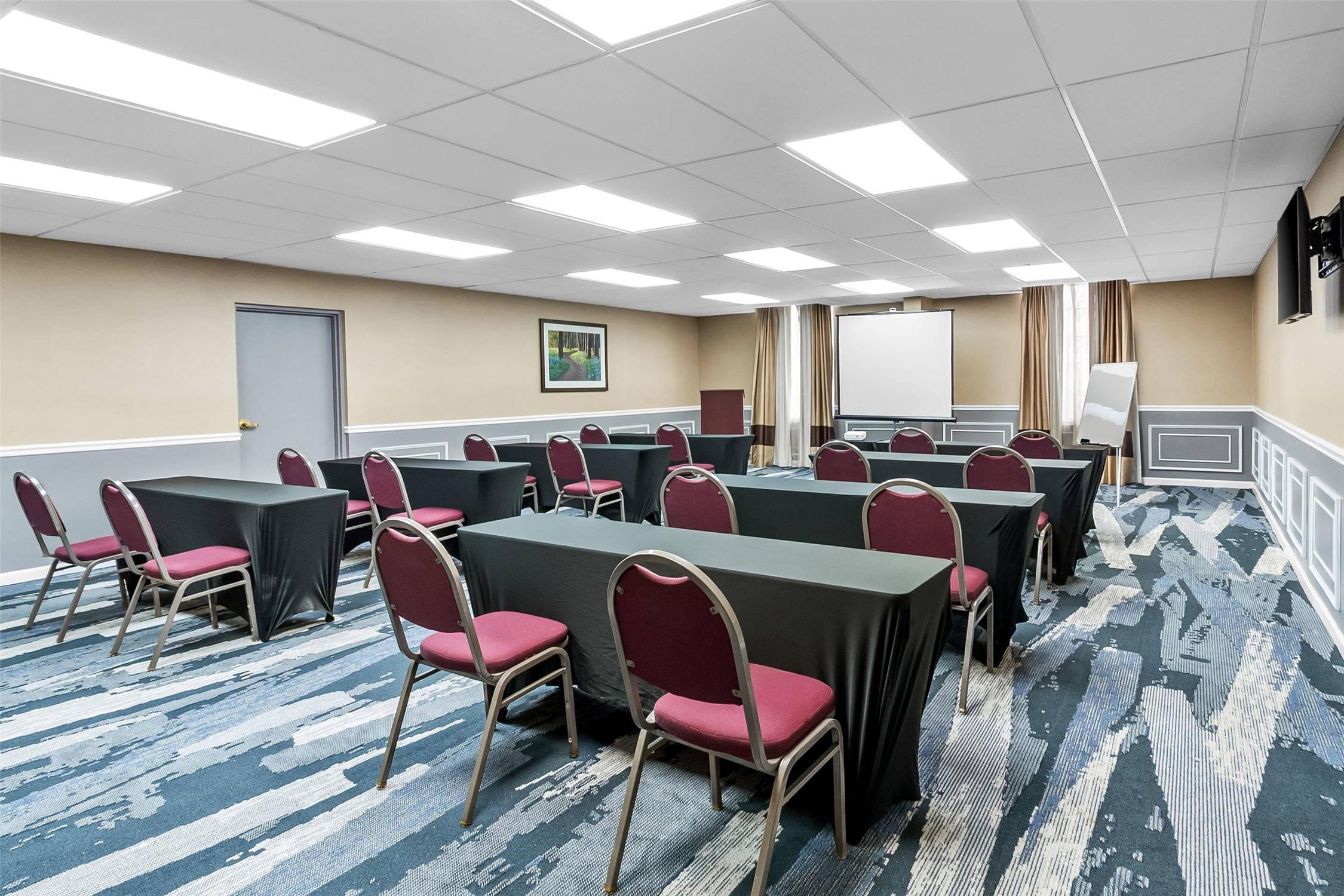 Comfort Suites Near Potomac Mills 46/50