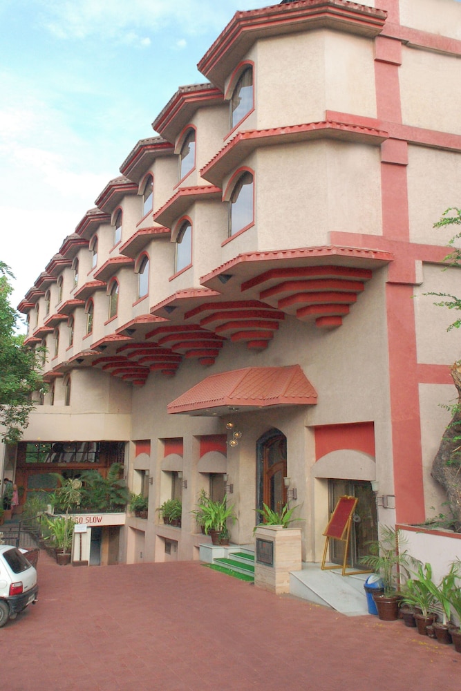 Lords Inn Vadodara 2/50