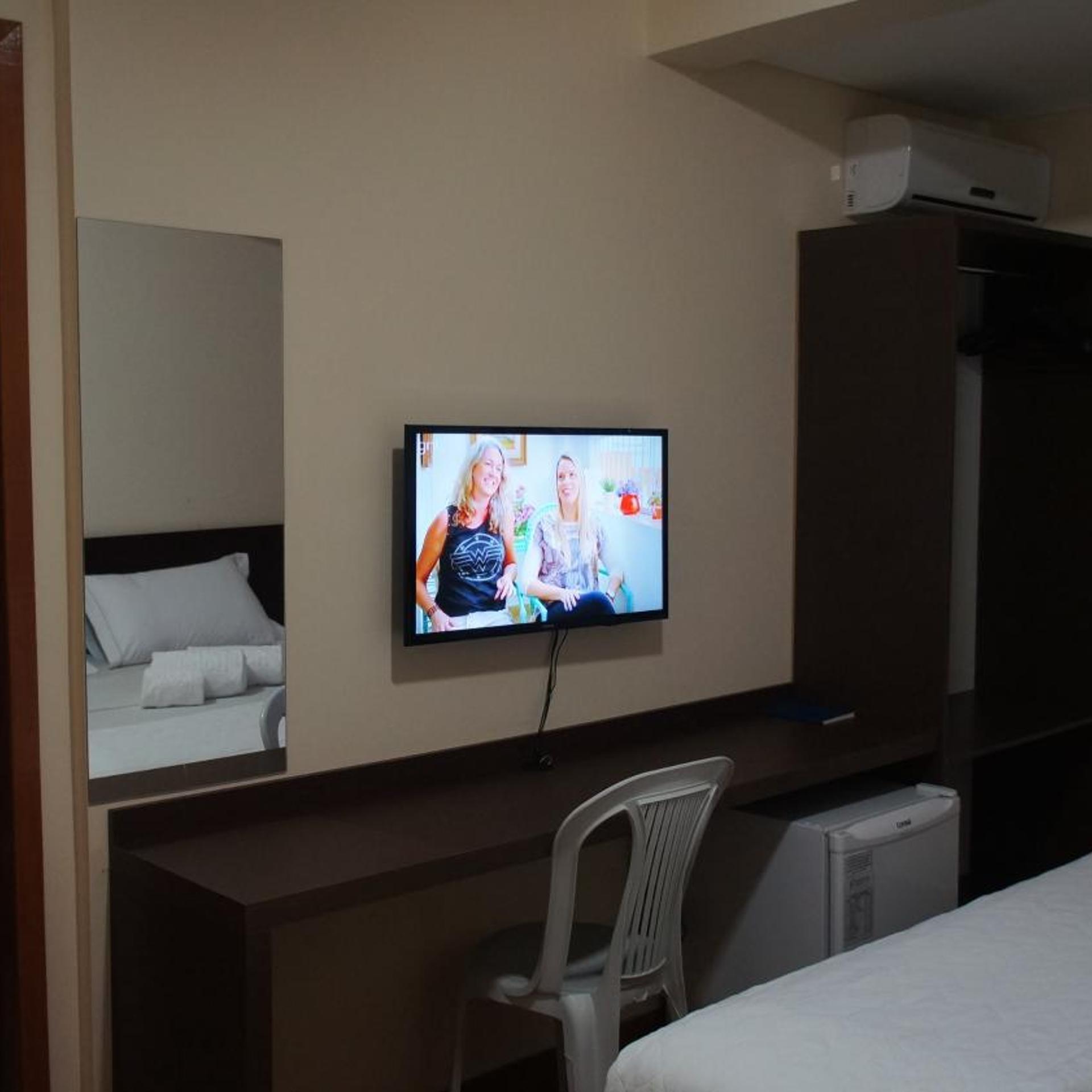 PINHEIROS HOTEL 49/57