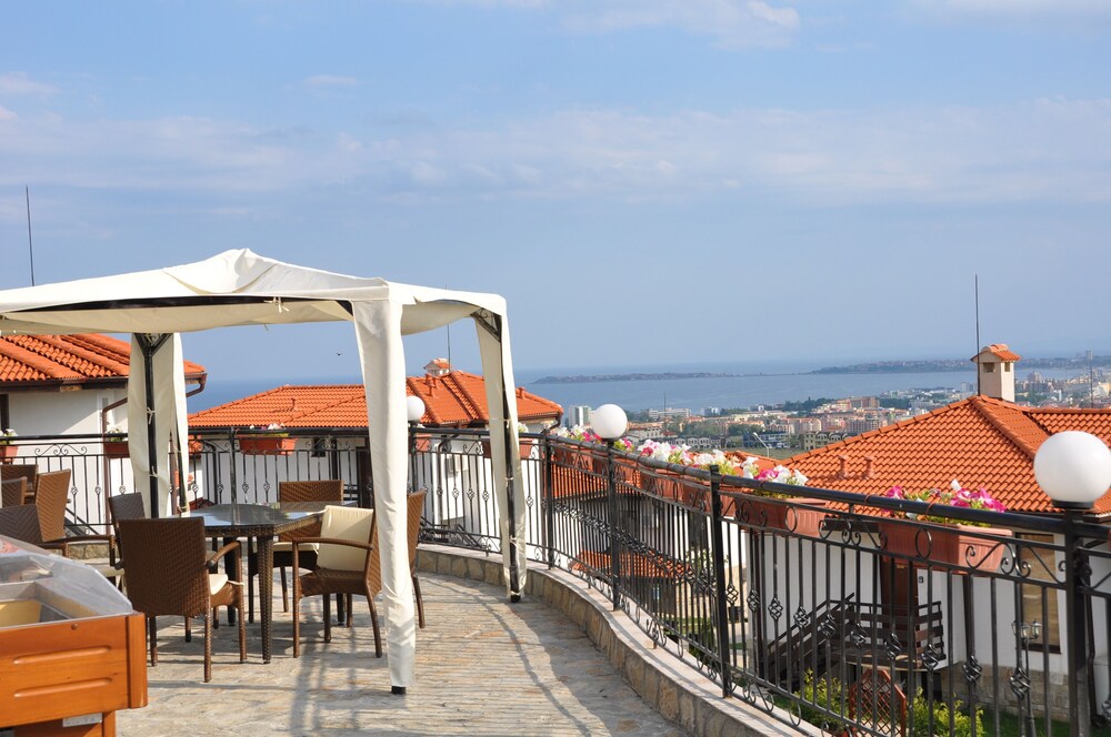 Villa On The Black Sea 31/38