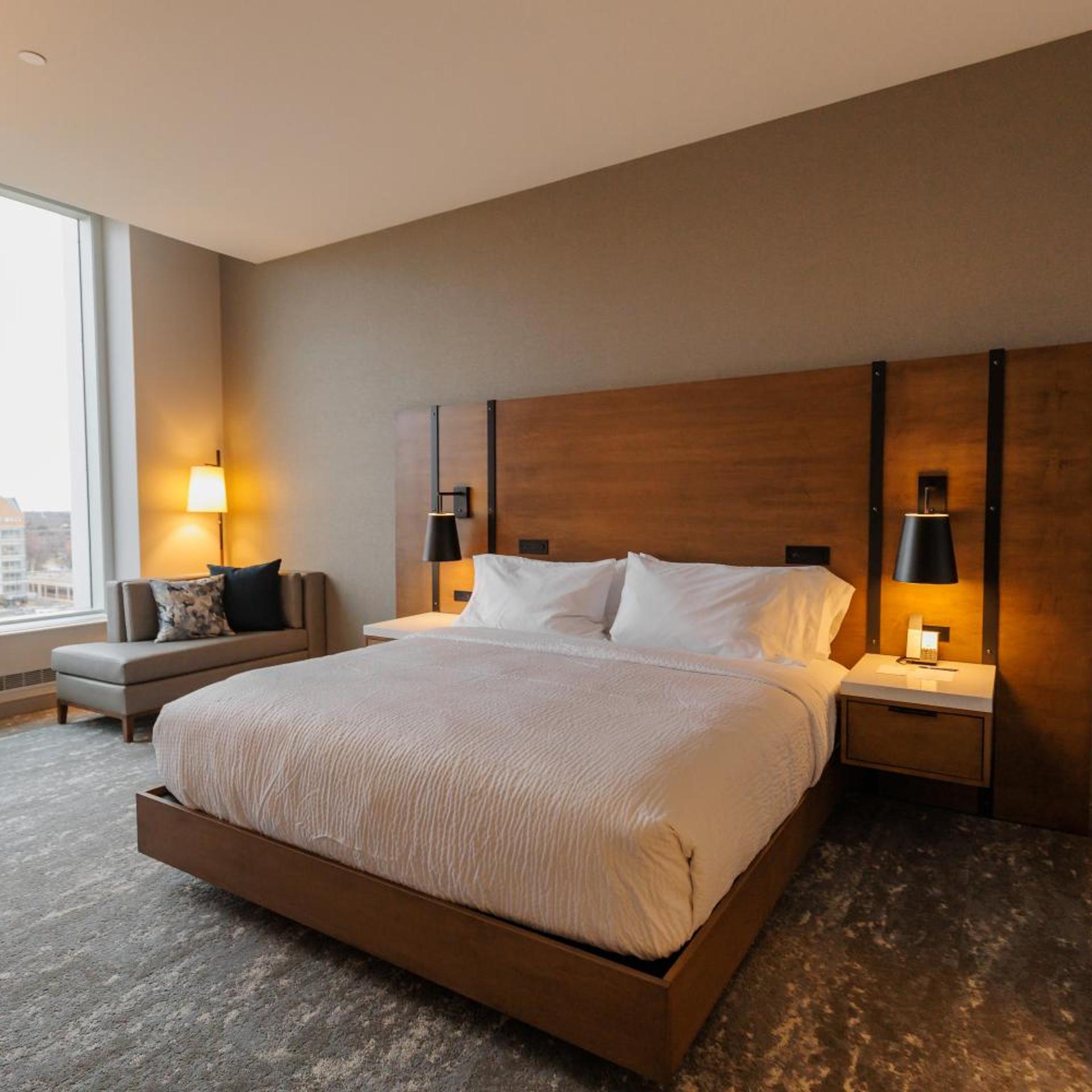 Highpoint Hotel 24/50