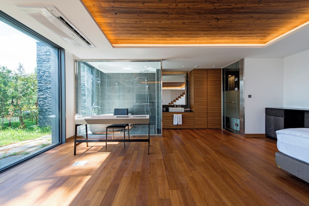 Stanford Hotel & Resort Tongyeong 21/57