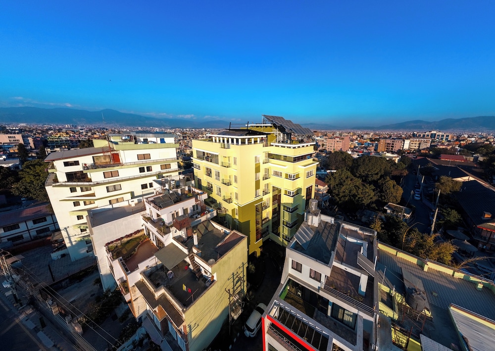 Suite Homes 4/50