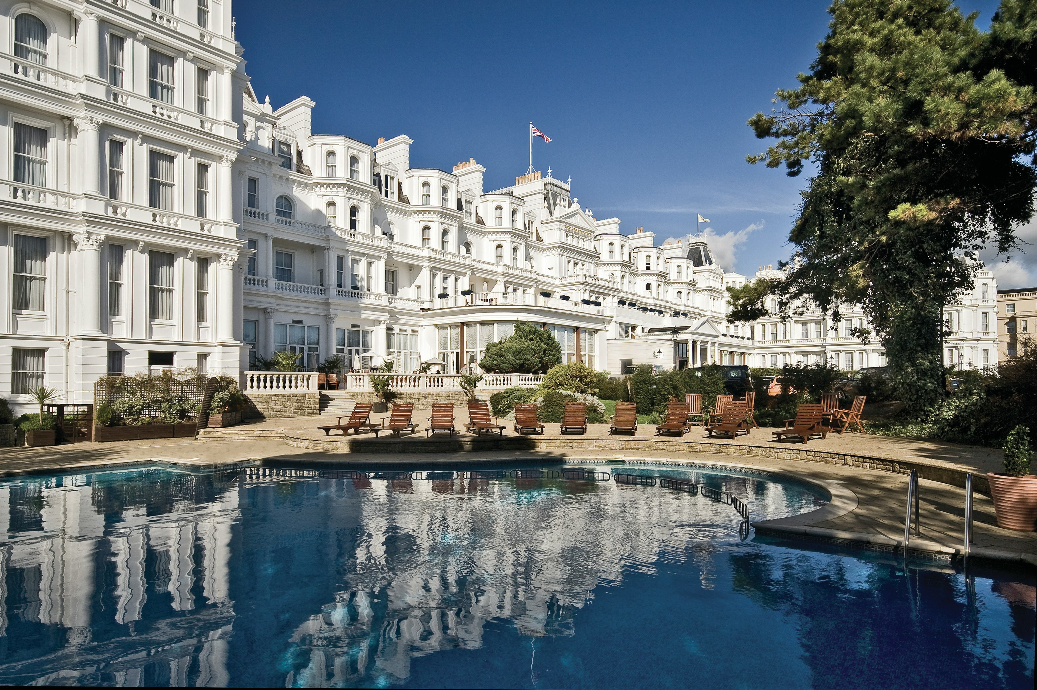 Grand Hotel Eastbourne 73/74