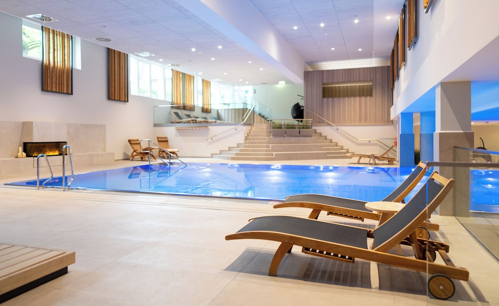 KONGRESSHOTEL POTSDAM AM TEMPLINER SEE 38/66