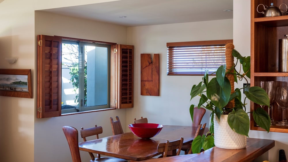 ONETANGI BEACH APARTMENTS 33/69