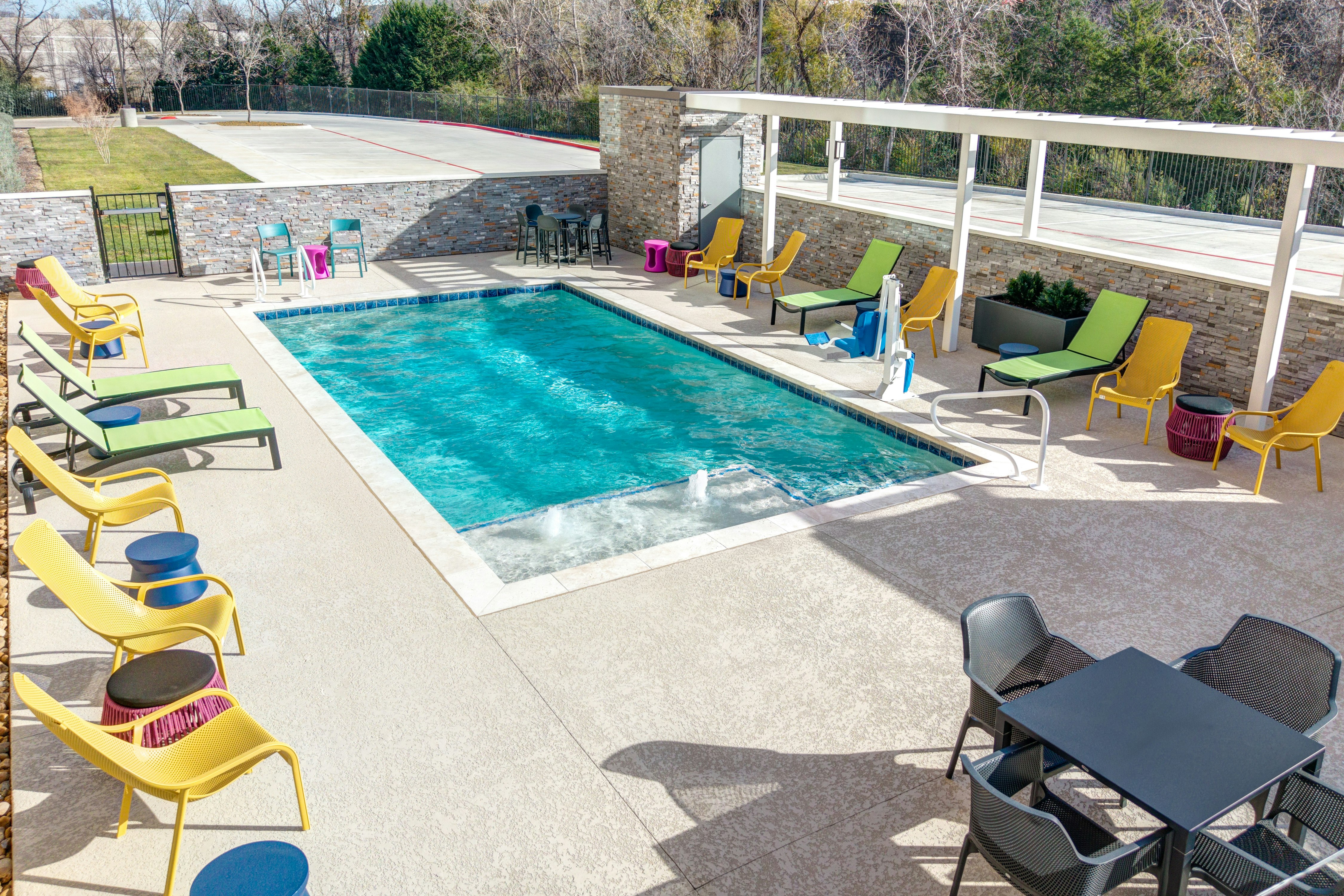 Home2 Suites by Hilton Dallas I-30 Cockrell Hill 16/17