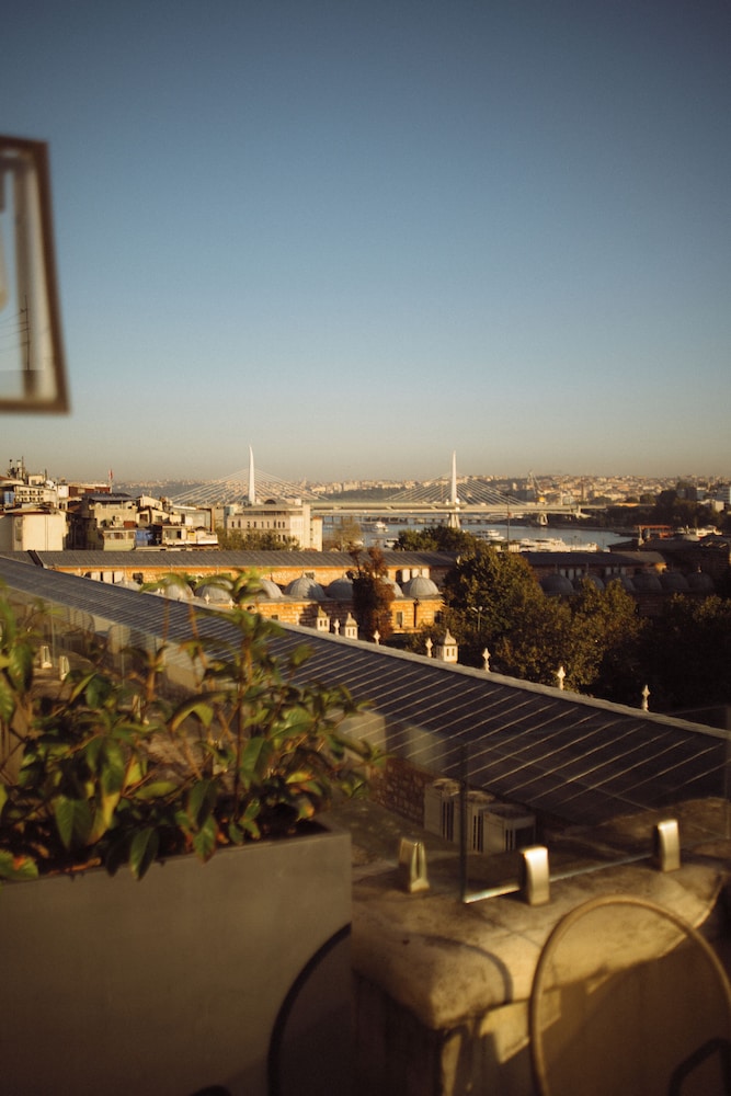 Mest Hotel 42/46