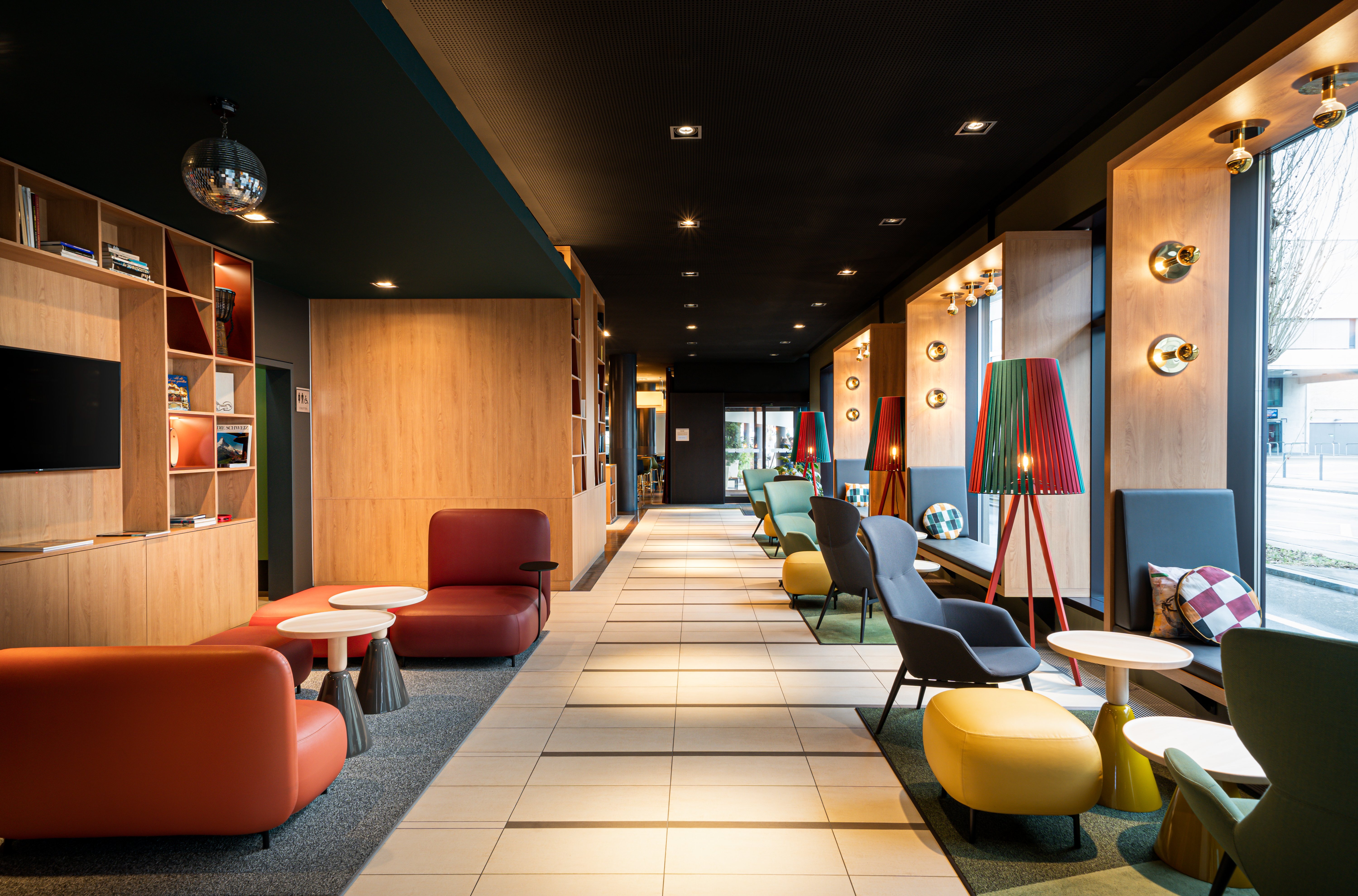 Holiday Inn Zurich Messe 49/77