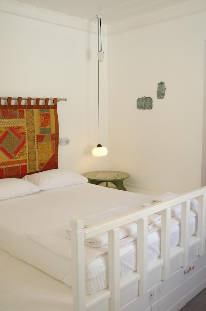 Amaranda Ada Evi - Adults Only 6/24