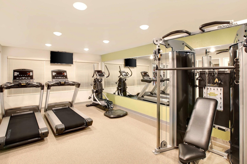 WoodSpring Suites Houston Northwest 16/27