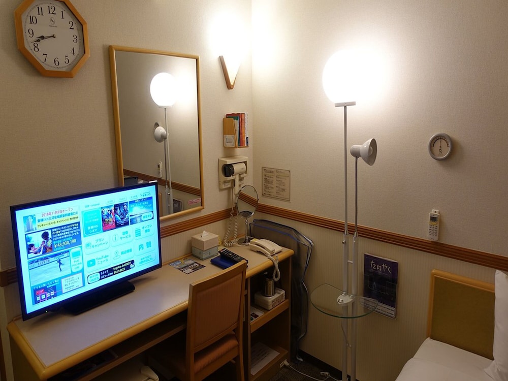 Toyoko Inn Kagoshima Chuo Eki Nishi Guchi 53/61