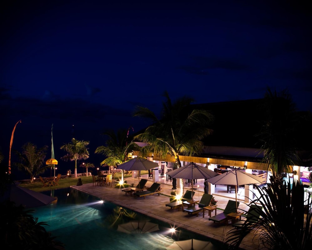Kelapa Lovina Beach Villas 30/47
