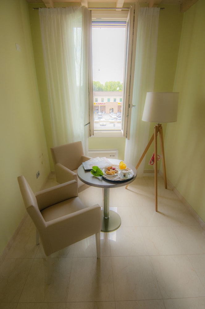 Hotel Villa Maranello 16/27