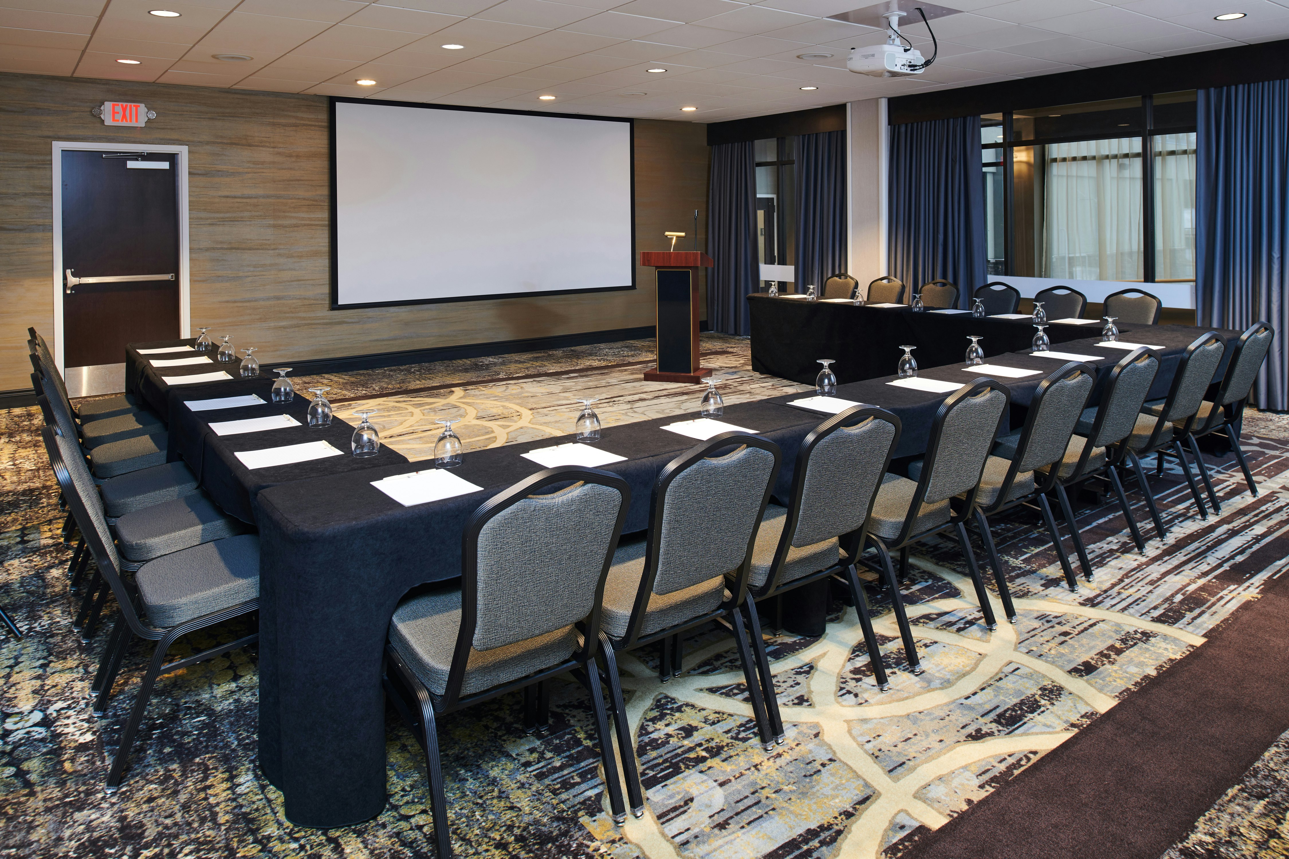 Doubletree By Hilton Raleigh Crabtree Valley 41/48