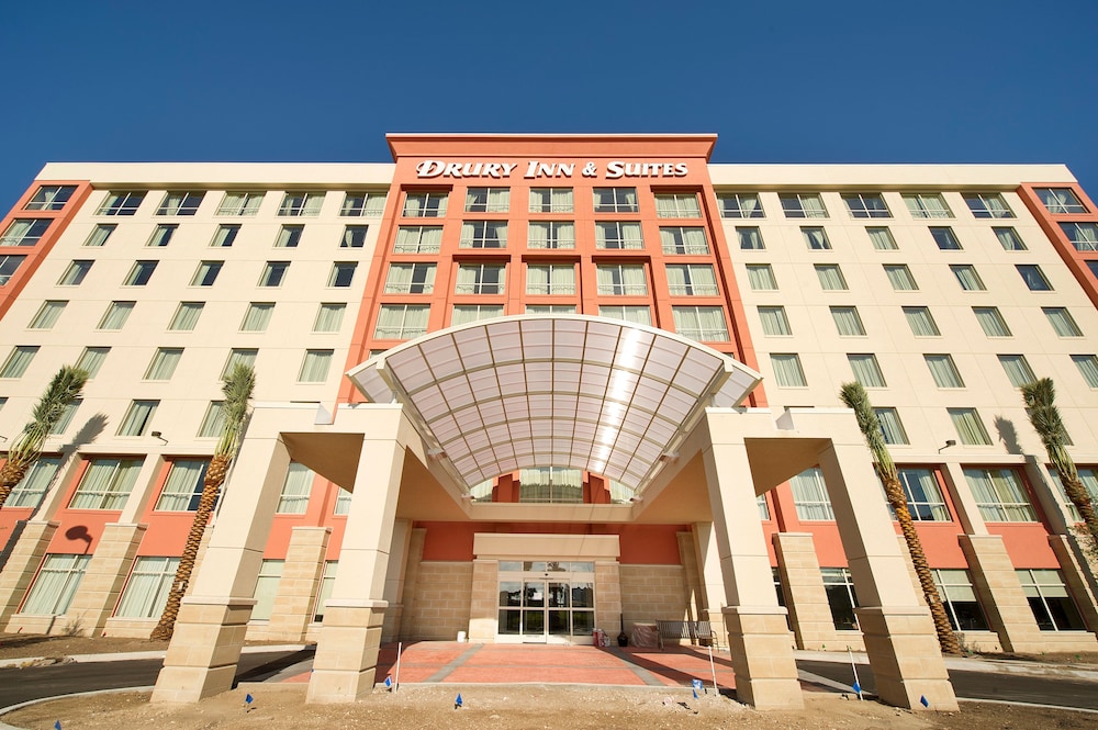 Drury Inn & Suites Orlando 4/60