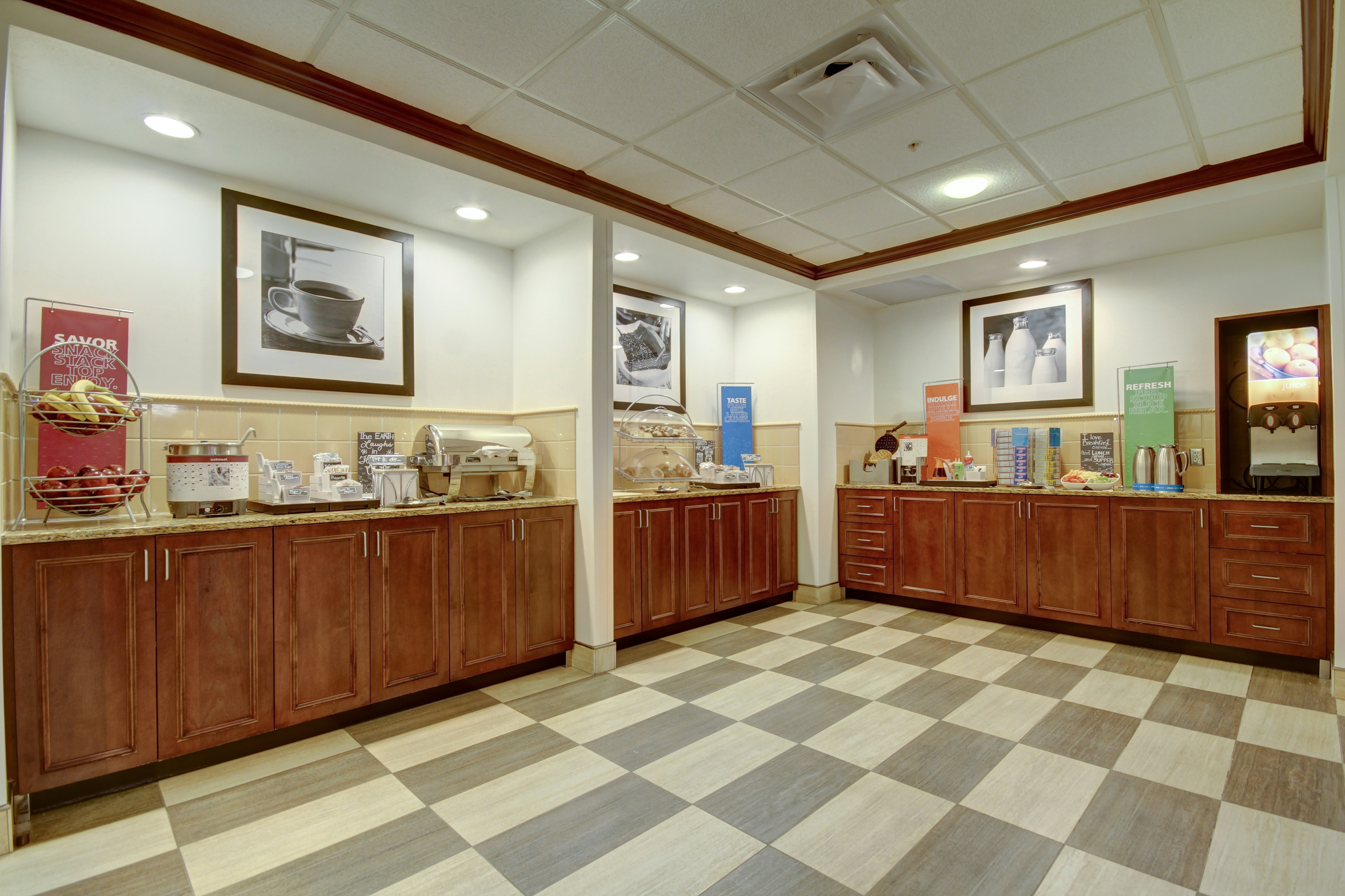 Hampton Inn & Suites Alexandria MN 9/50
