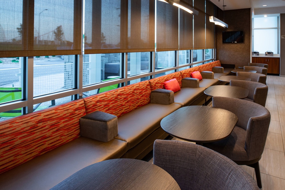 SPRINGHILL SUITES KANSAS CITY NORTHEAST 4/36