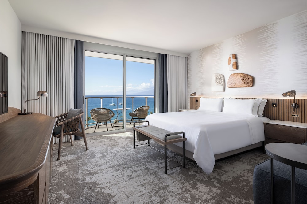 Kukahi, Suite, King Bed, Sofa 4/10