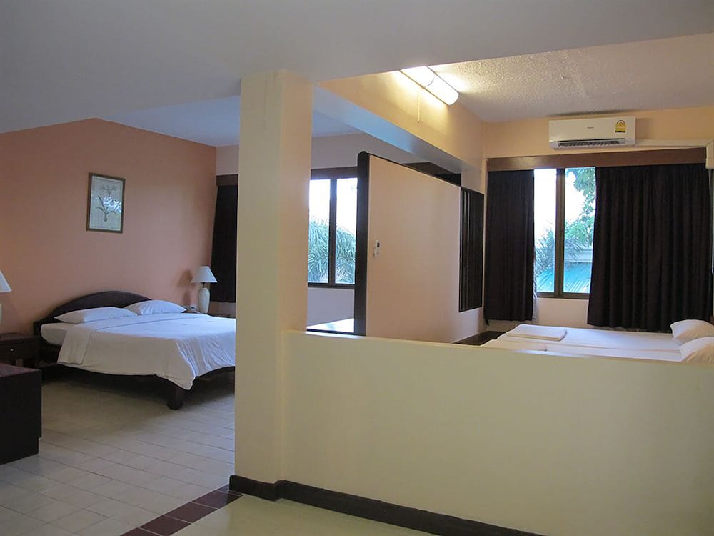 Mae Pim Resort Hotel 19/56