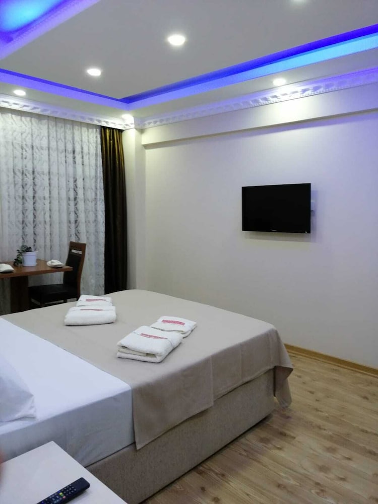 Airport Kumsal Otel 46/59