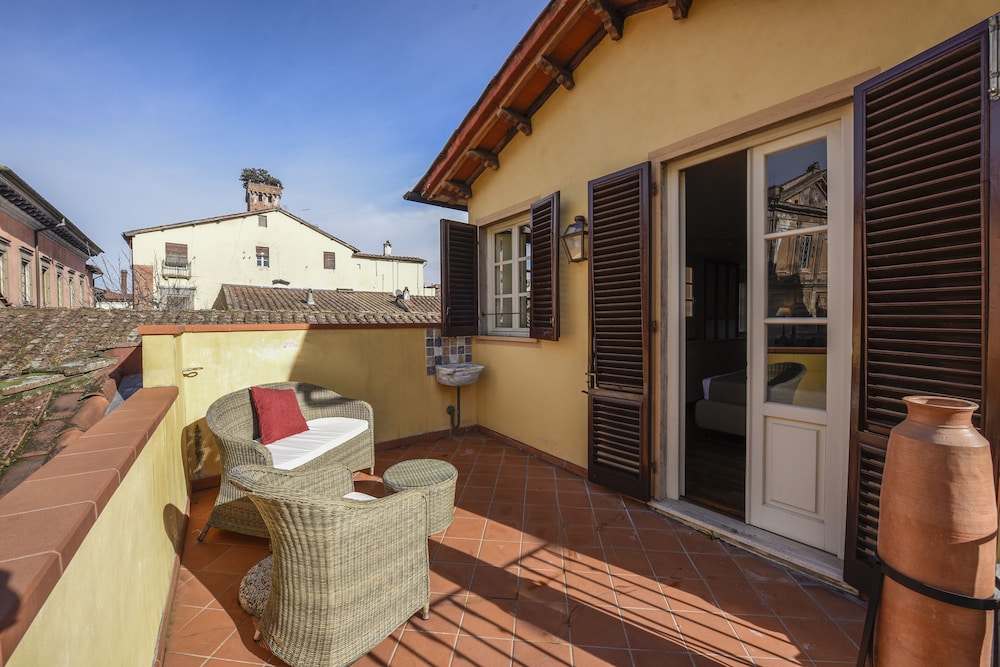 Hotel Noblesse 30/39