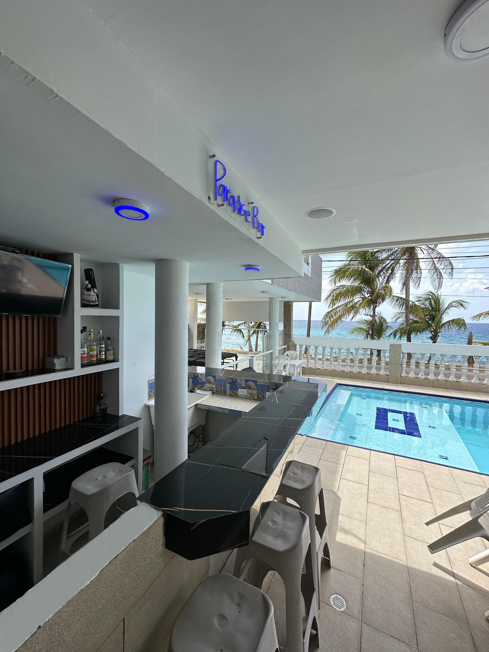 Island House Hotels 13/24