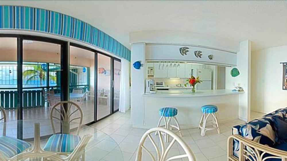 Colony Cove Beach Resort 10/22
