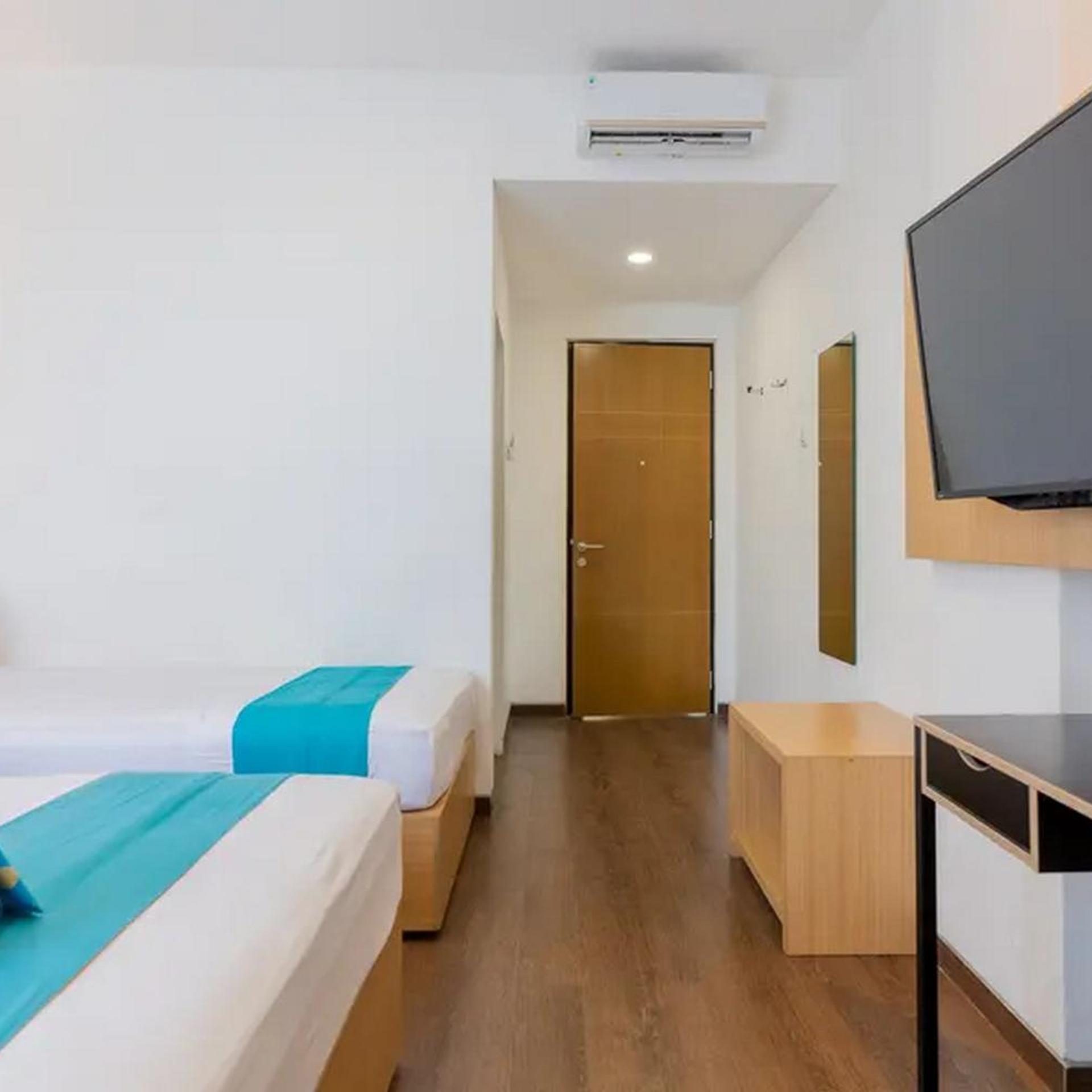 Sans Hotel Box Mansion Surabaya 31/65
