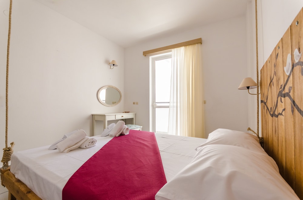 Happiness Apartments 30/75