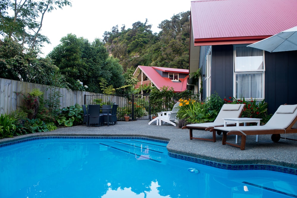 Ratanui Lodge 42/44