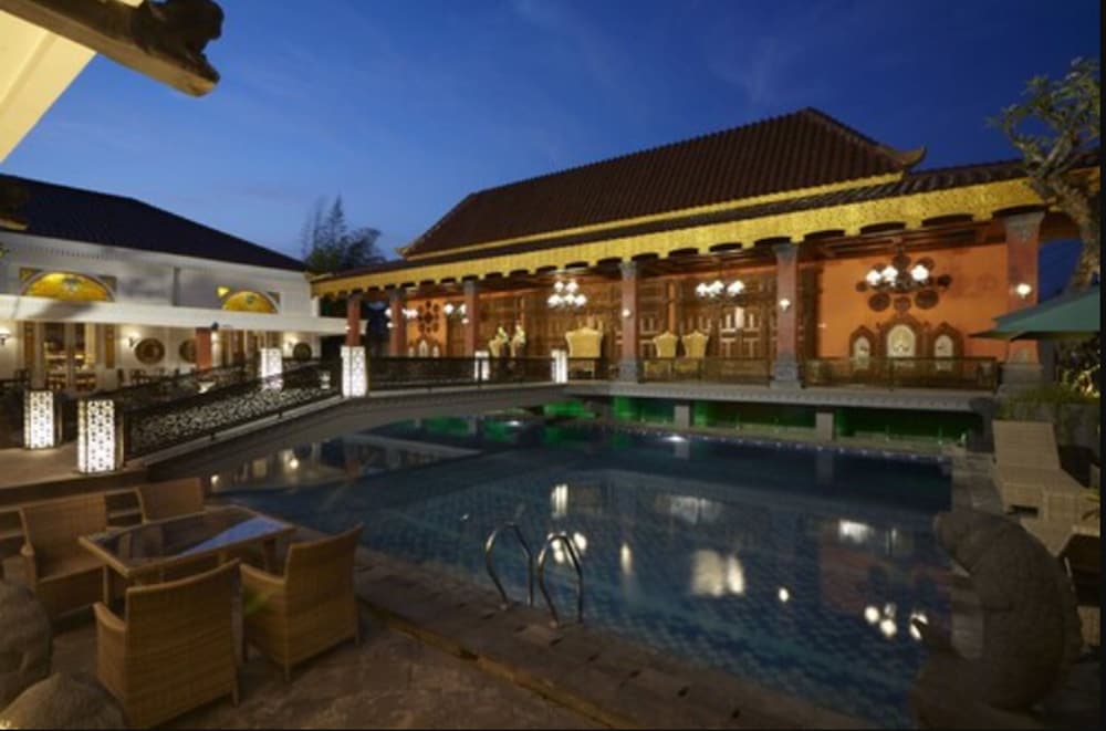 Ramada Suites By Wyndham Solo 写真2