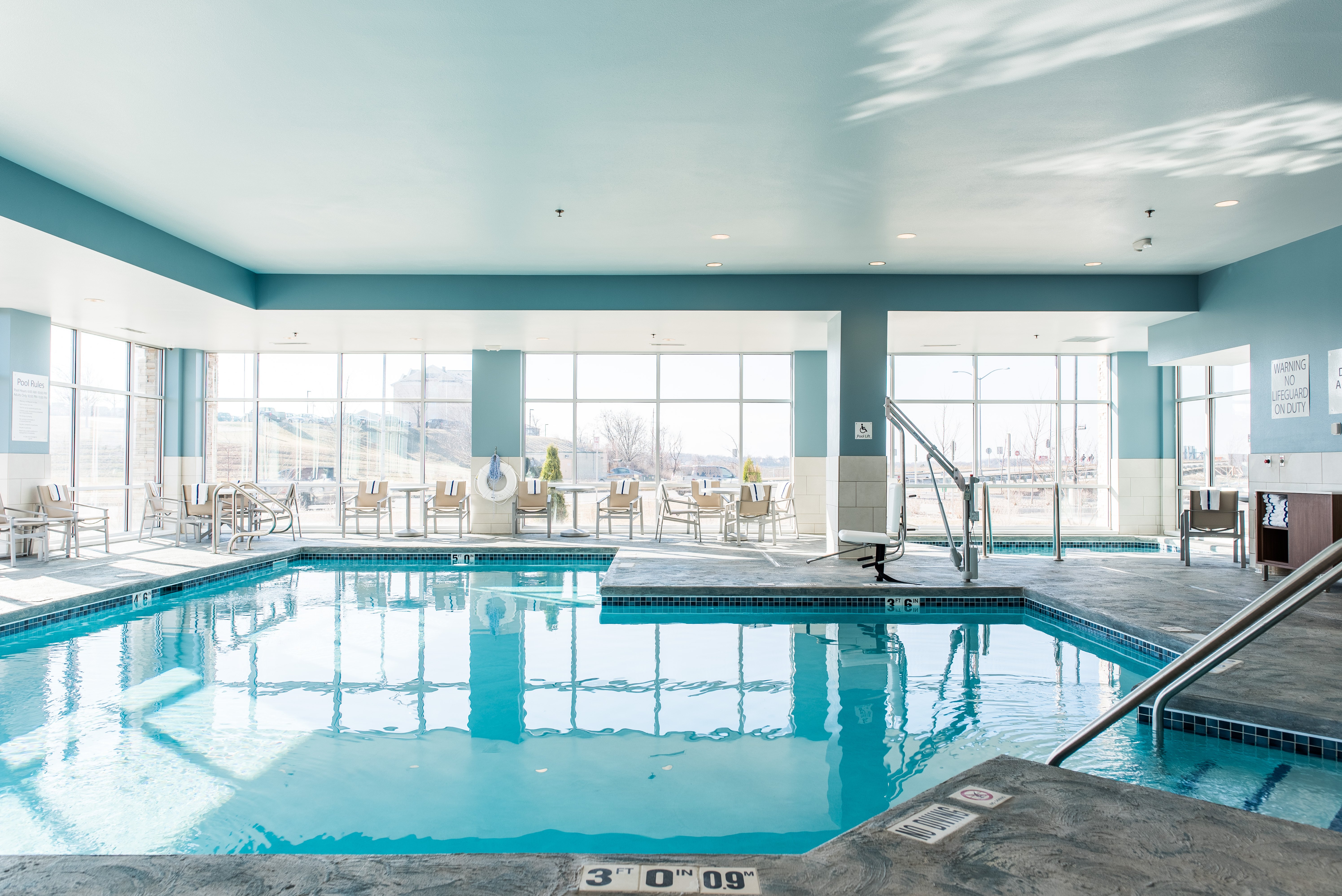 Holiday Inn Express And Suites Madison 34/65