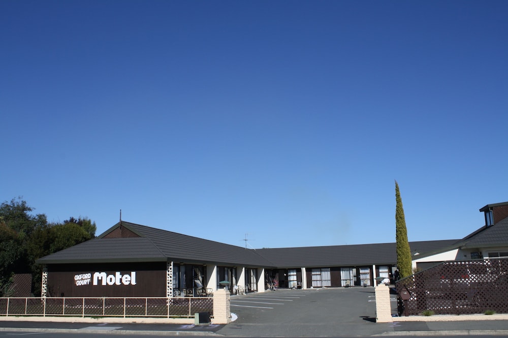Oxford Court Motel 1/30
