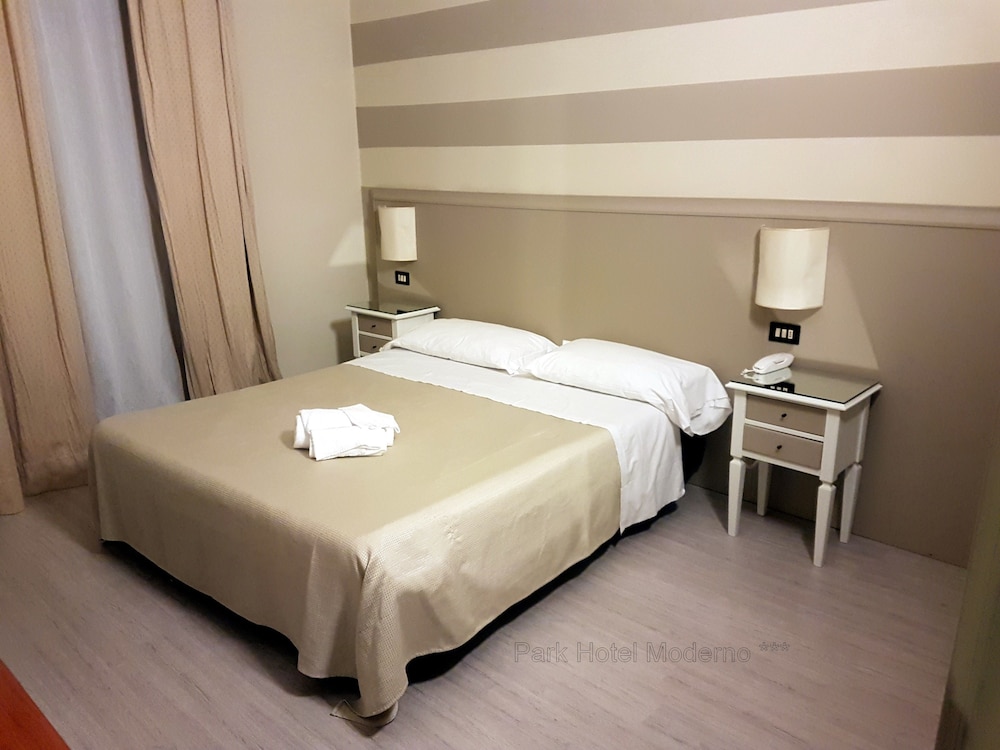 STANDARD, KING BED