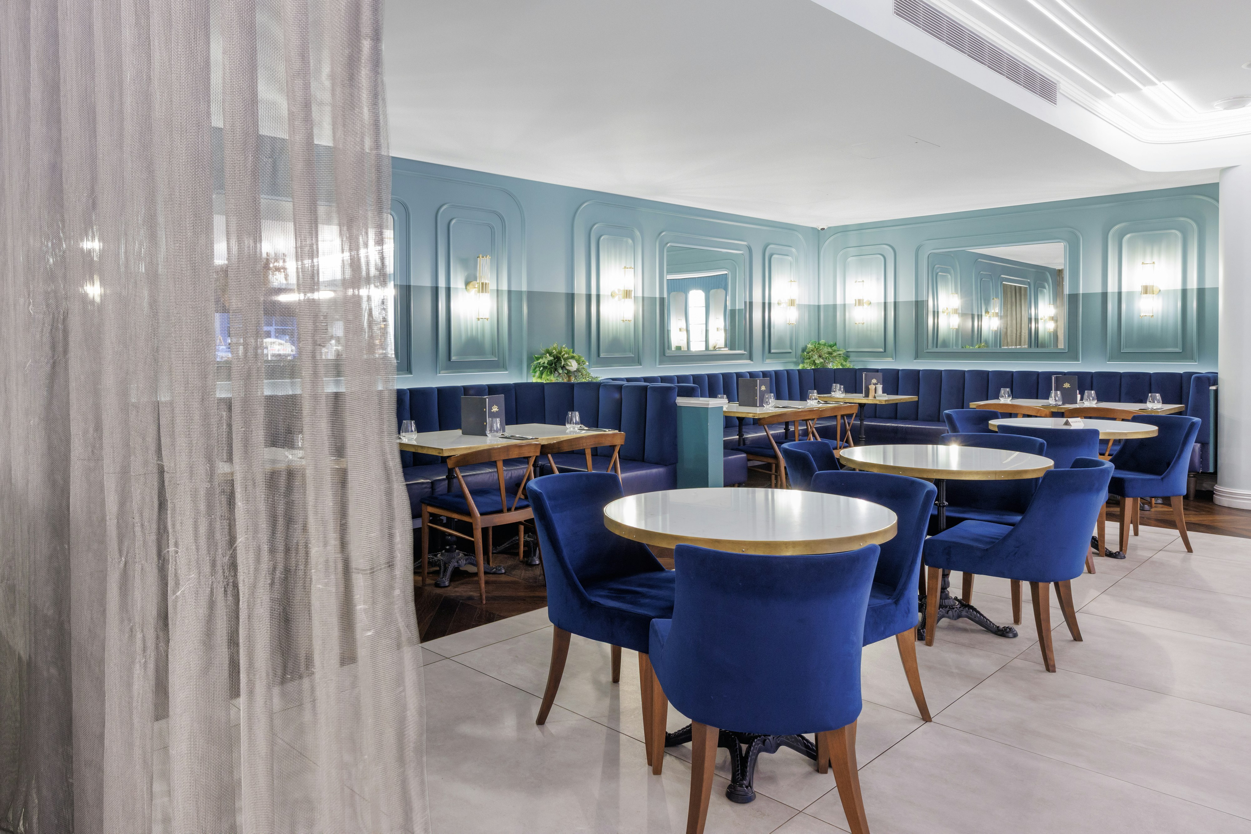 The Mayfair Hotel 58/72
