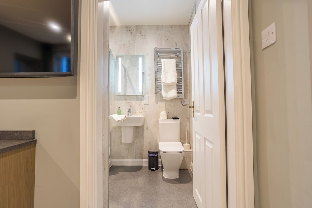 Ambleside Townhouse 57/59