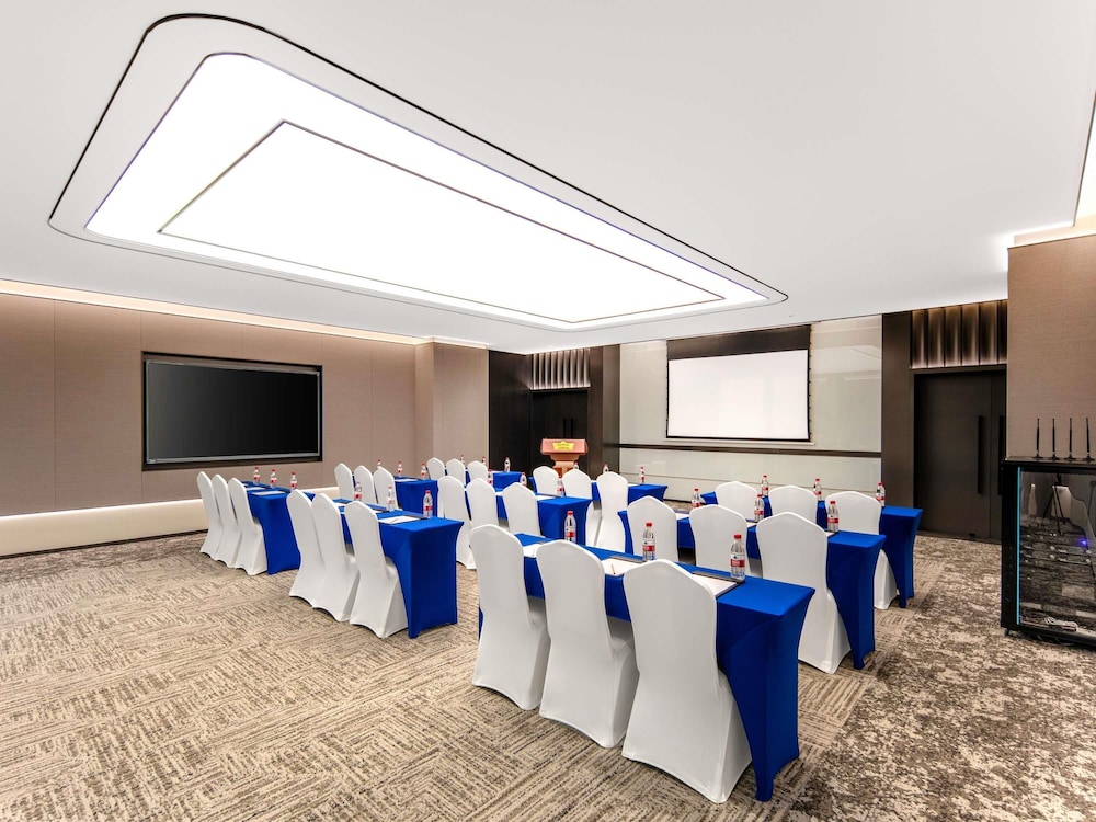 Novotel Shanghai Atlantis 59/68