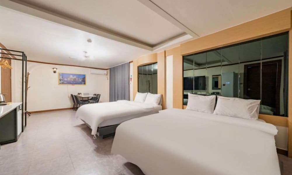 Donghae Gloria Tourist Hotel 26/50