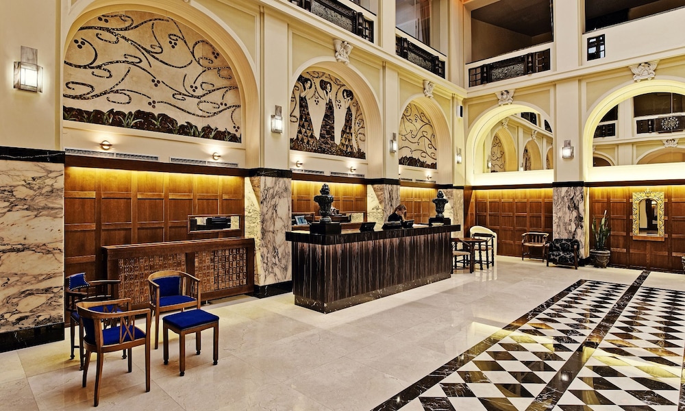 Grandezza Hotel Luxury Palace 8/66